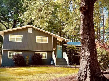 2476 Foxwood Drive, Chapel Hill, NC 27514