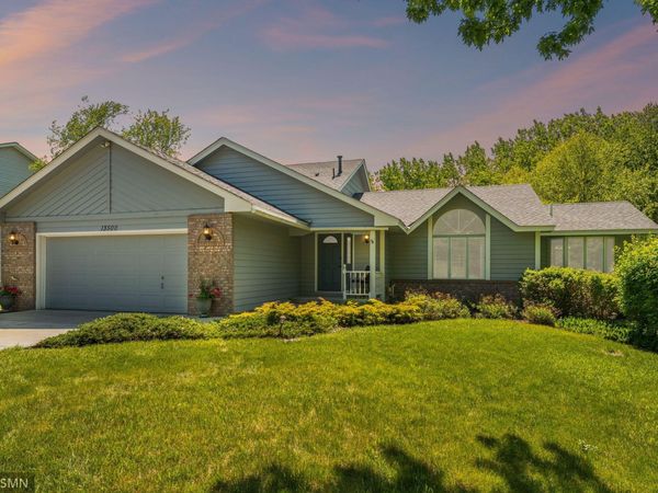 13500 Judicial Road, Burnsville, MN 55337