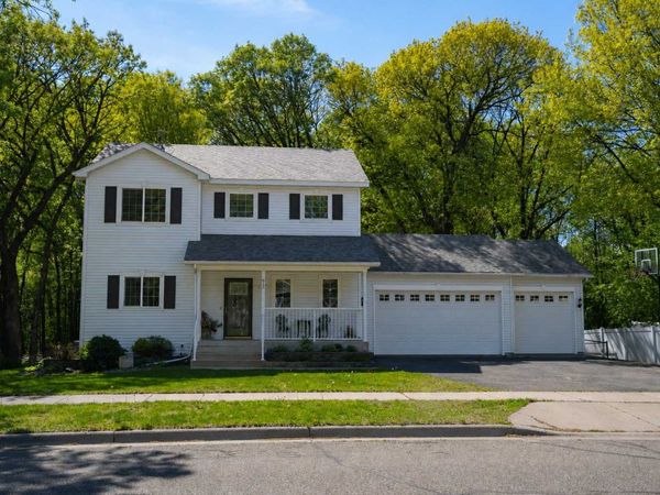 615 Oakwood Drive, Saint Cloud, MN 56304