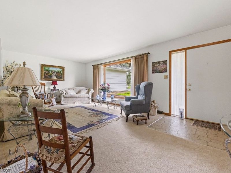 5849 Iva Drive, Akron, OH 44319 Photo 7