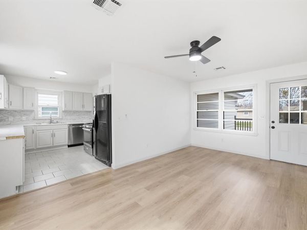 220 W 9th Street, Edmond, OK 73003
