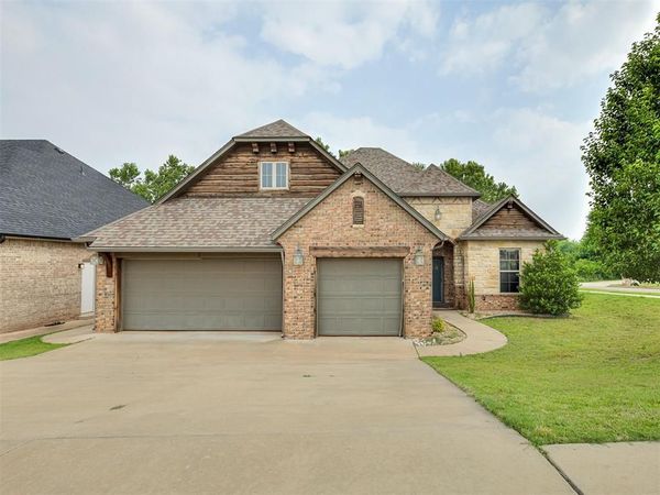 2613 NE 14th Street, Moore, OK 73160