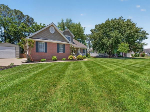 2903 Vinemont Dr , Murfreesboro, TN 37130