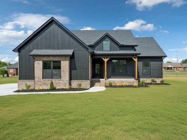 535 Magnolia Drive , Smithville, TN 37166