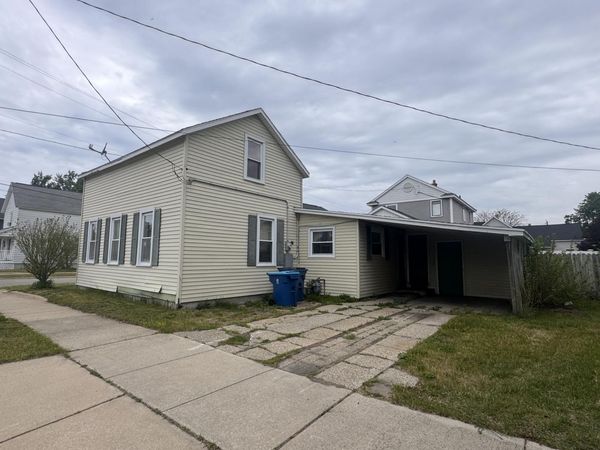 400 N 6th Street, Grand Haven, MI 49417