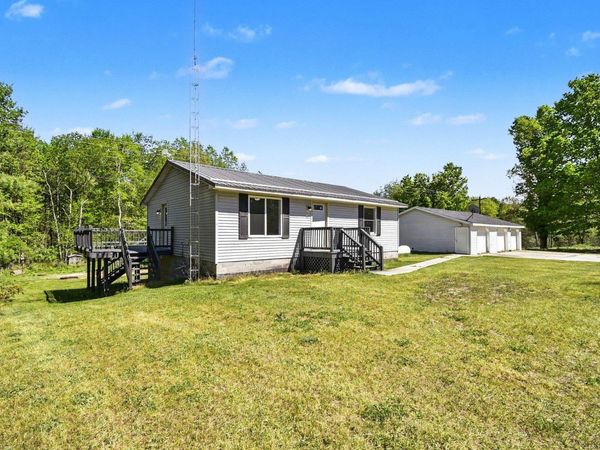 7032 Woodruff Road N, Weidman, MI 48893