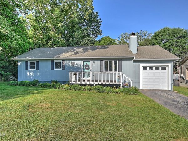 1144 Sourmash Drive, Kingsport, TN 37660