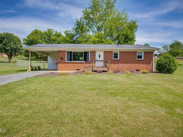 6 York Circle, Johnson City, TN 37601