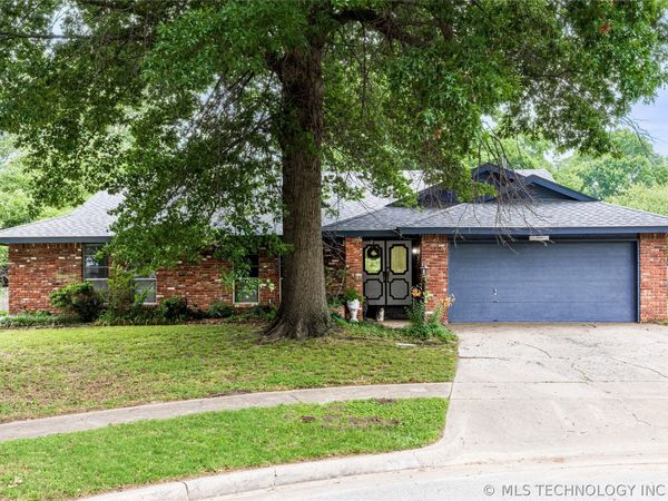 3000 E Indianola Street, Broken Arrow, OK 74014