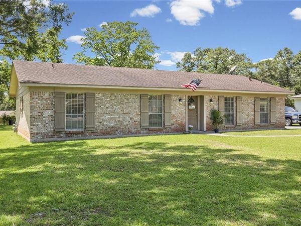 5070 Santos Drive, Mobile, AL 36619