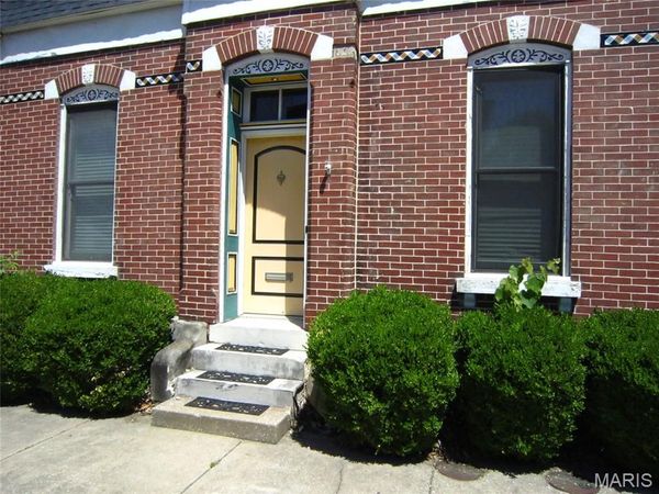 403 E B Street , Belleville, IL 62220