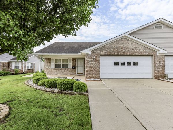 7915 Park Ward Place, Indianapolis, IN 46259