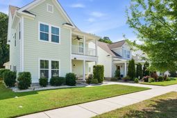 1698 Sparkleberry Lane photo 4