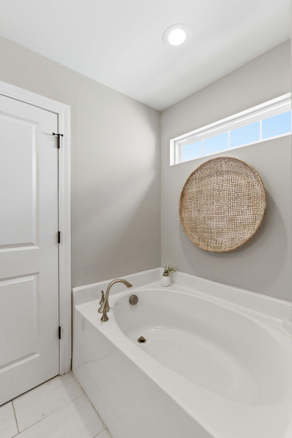 1698 Sparkleberry Lane Photo 32