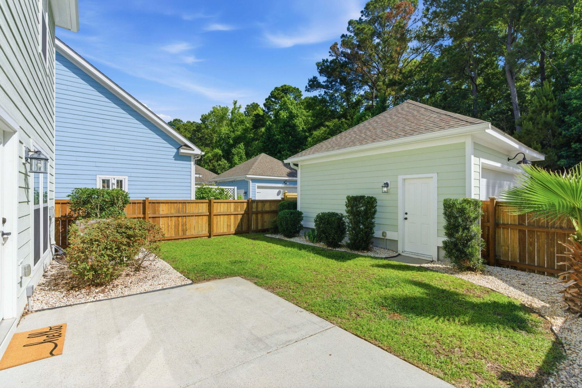 1698 Sparkleberry Lane Photo 37