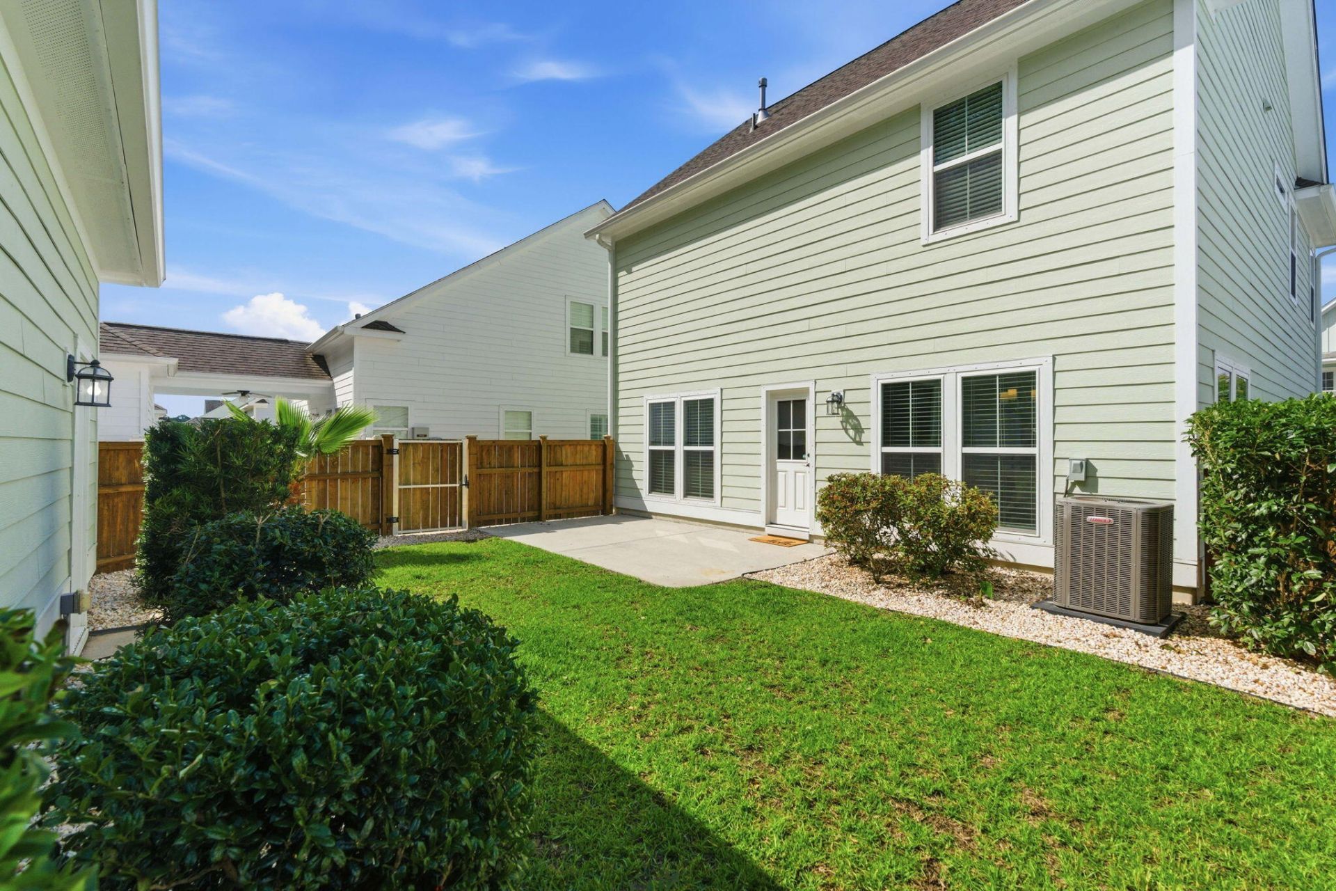 1698 Sparkleberry Lane Photo 38