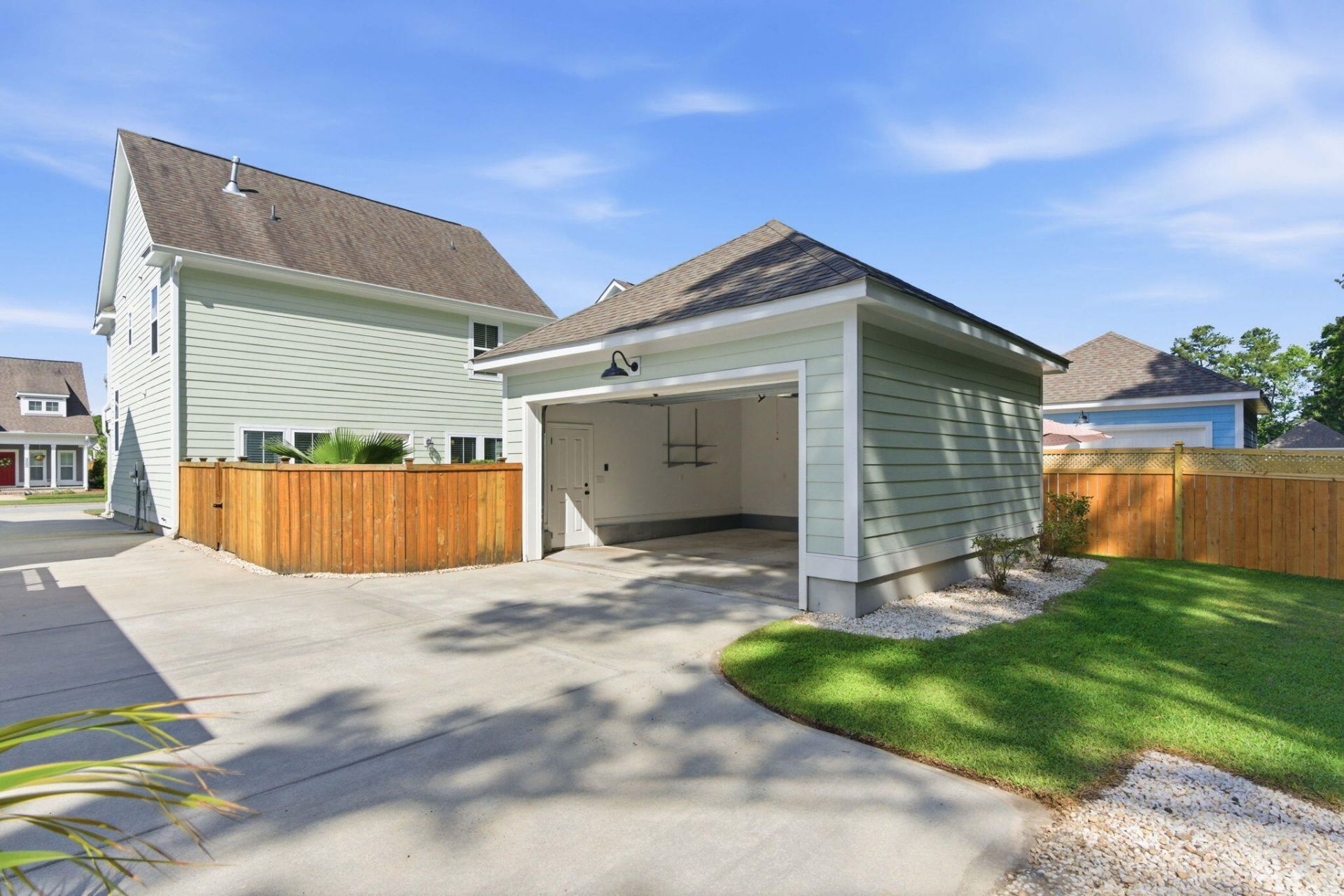 1698 Sparkleberry Lane Photo 41