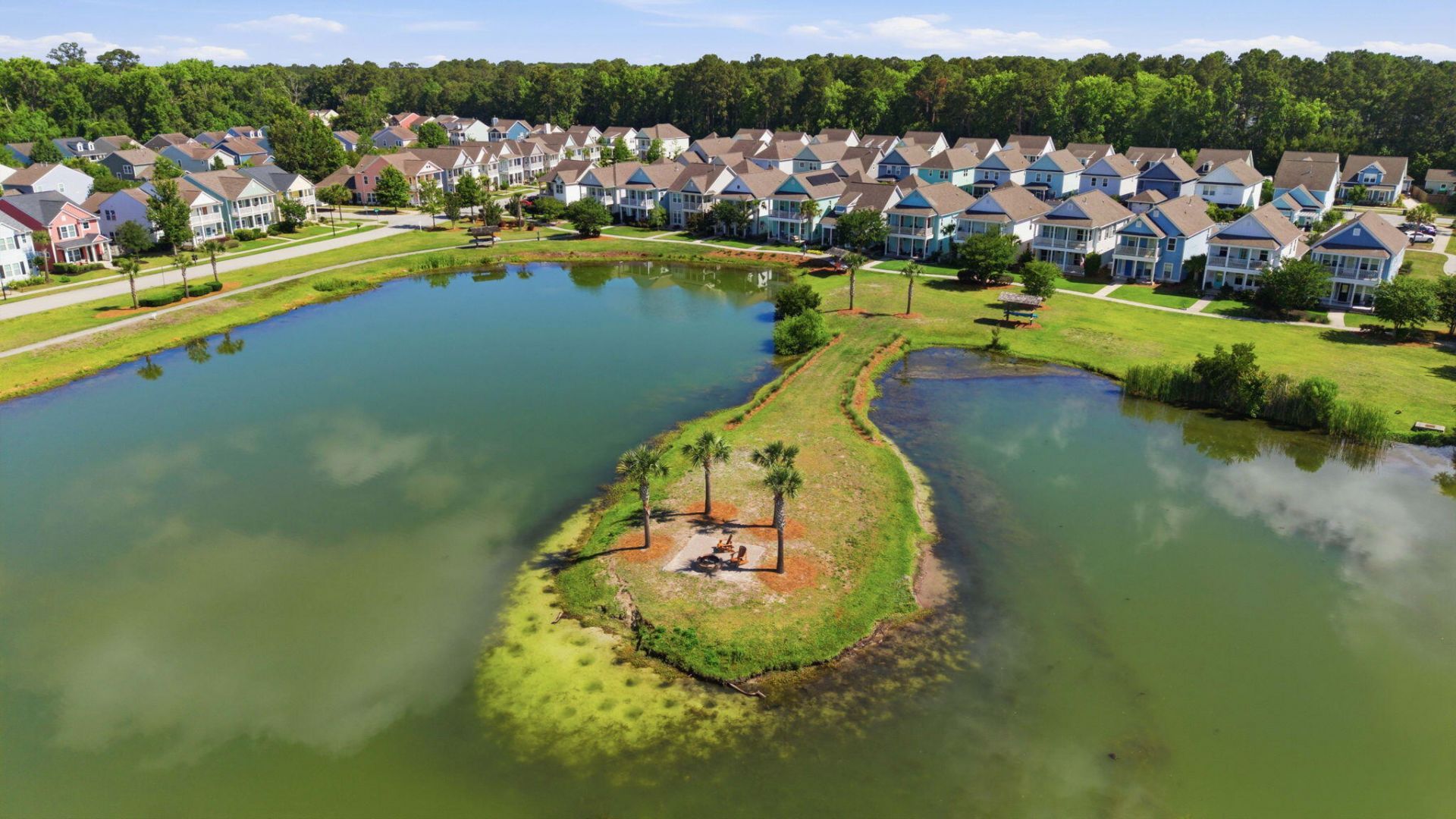 1698 Sparkleberry Lane Photo 49
