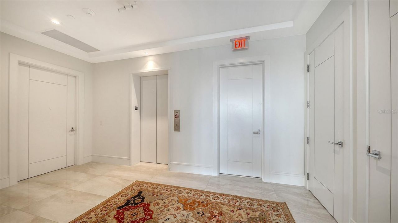 401 Quay Commons, Unit 505, Sarasota, FL 34236 Photo