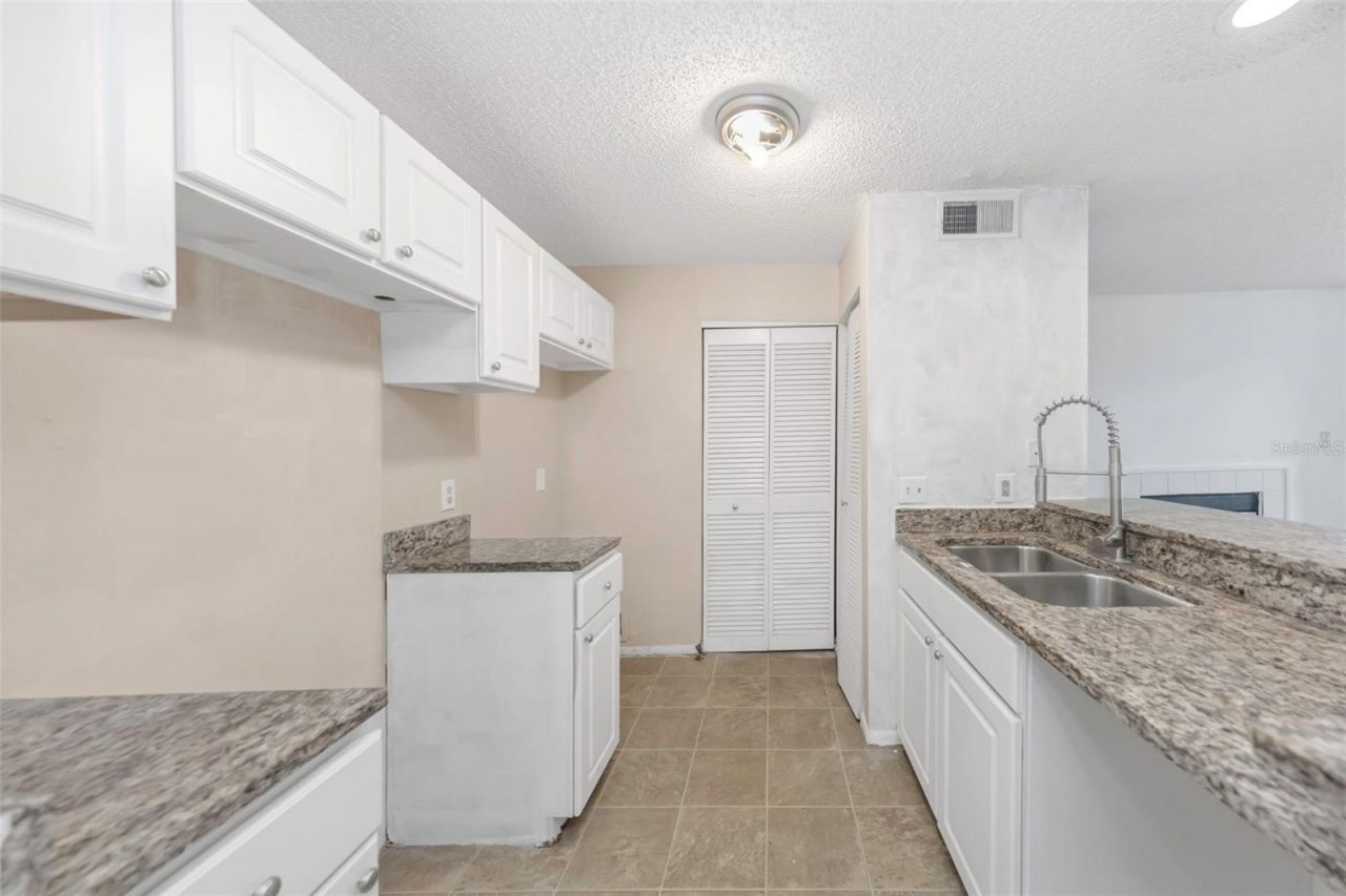 115 112th Avenue Ne, Unit 703, Saint Petersburg, FL 33716 Photo