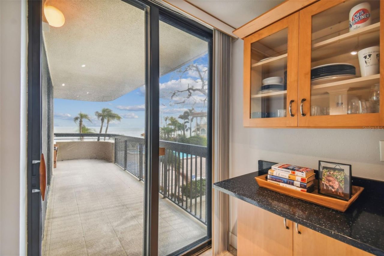 2413 Bayshore Boulevard, Unit 202, Tampa, FL 33629 Photo