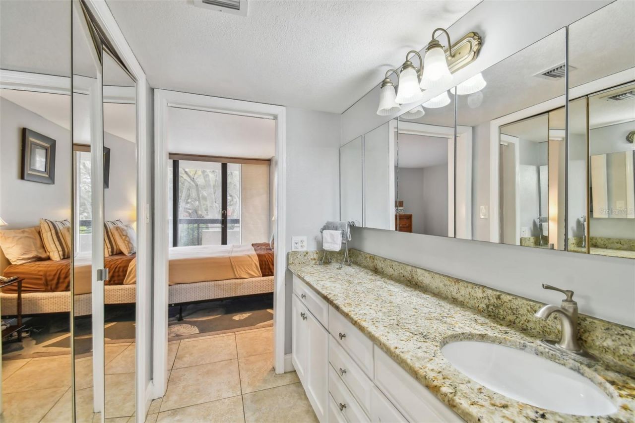 2413 Bayshore Boulevard, Unit 202, Tampa, FL 33629 Photo
