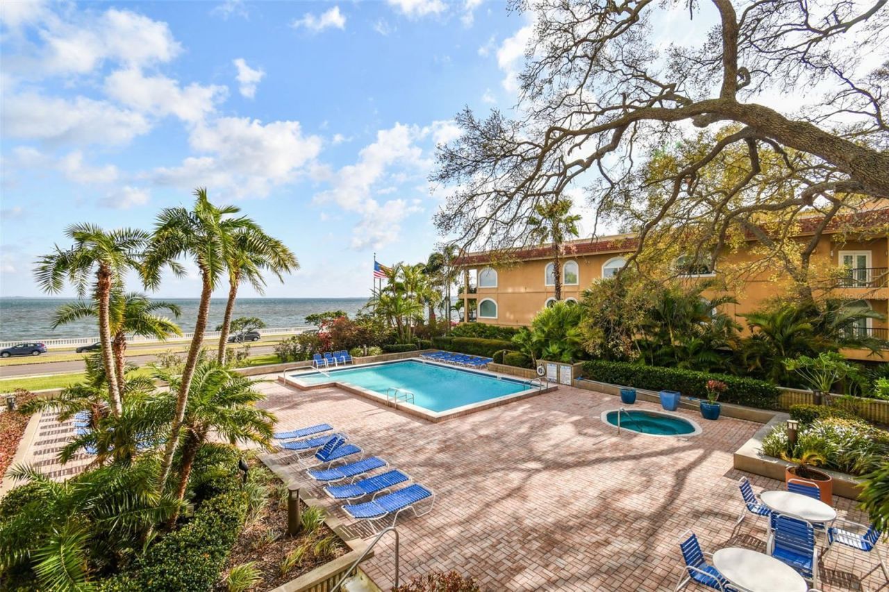 2413 Bayshore Boulevard, Unit 202, Tampa, FL 33629 Photo