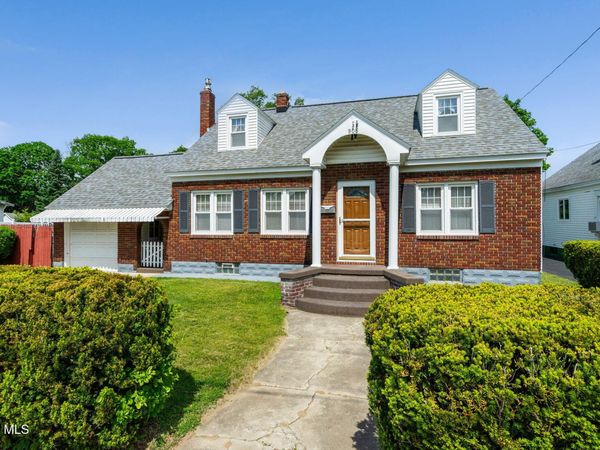 905 Vischer Avenue, Schenectady, NY 12306