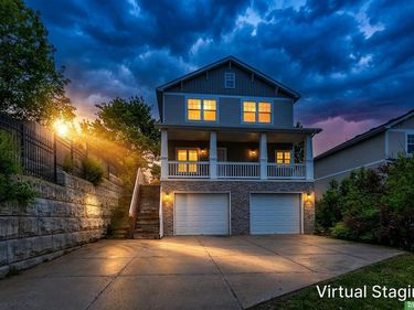 951 N 28th Avenue , Omaha, NE 68131