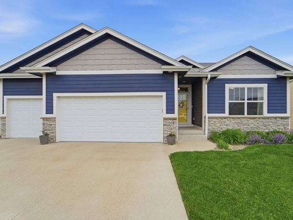 1908 NW Prairie Creek Drive, Grimes, IA 50111