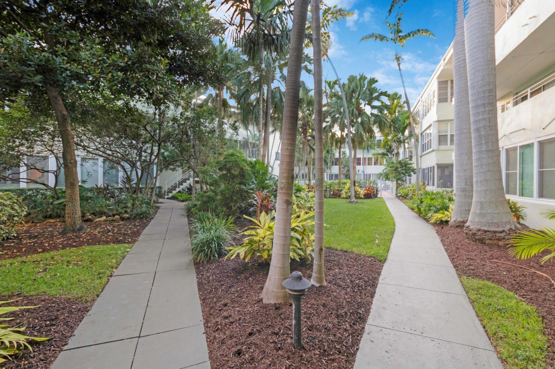 1000 SE 4th Street, Unit 209-210, Fort Lauderdale, FL 33301 Photo