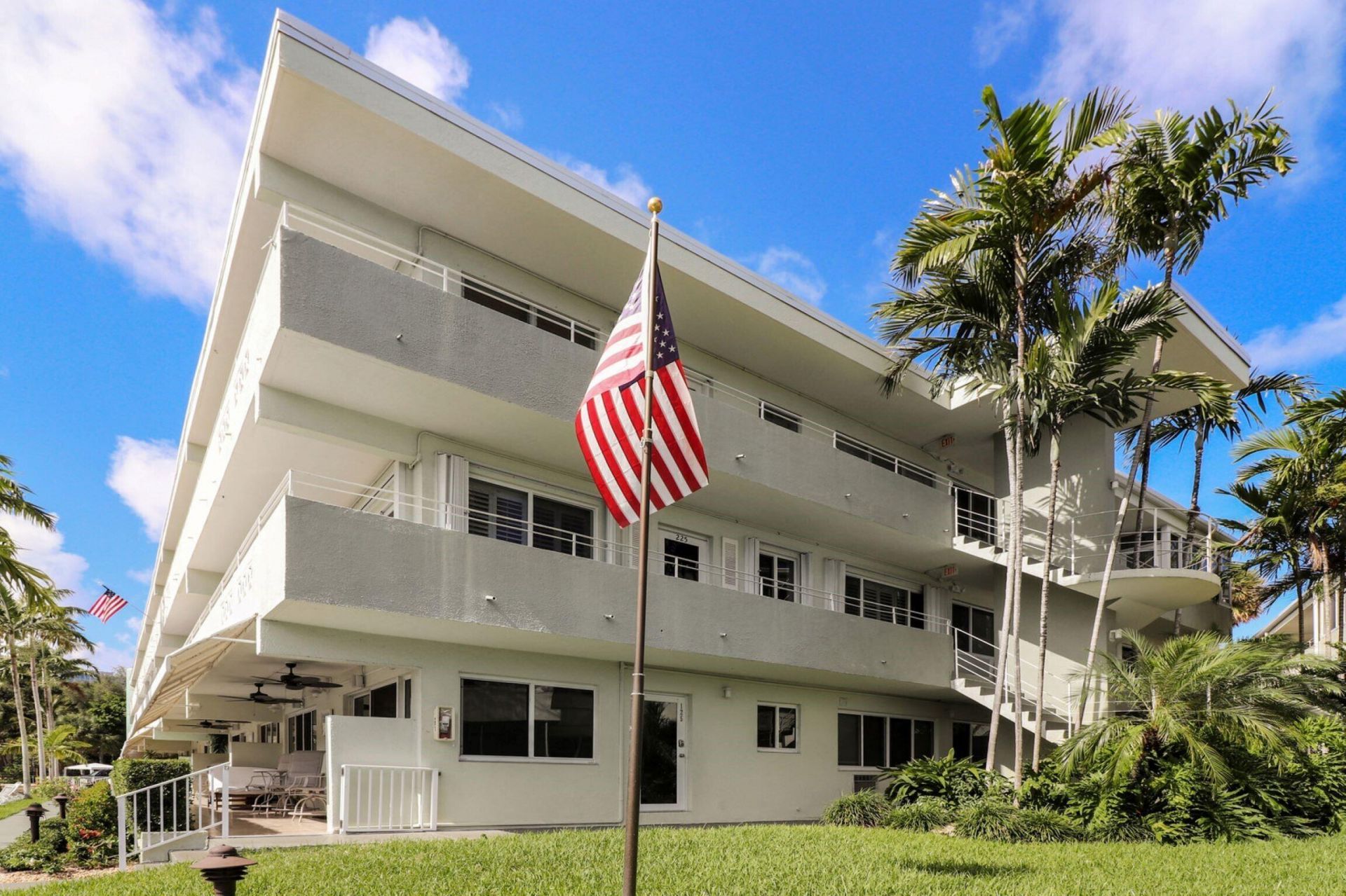 1000 SE 4th Street, Unit 209-210, Fort Lauderdale, FL 33301 Photo