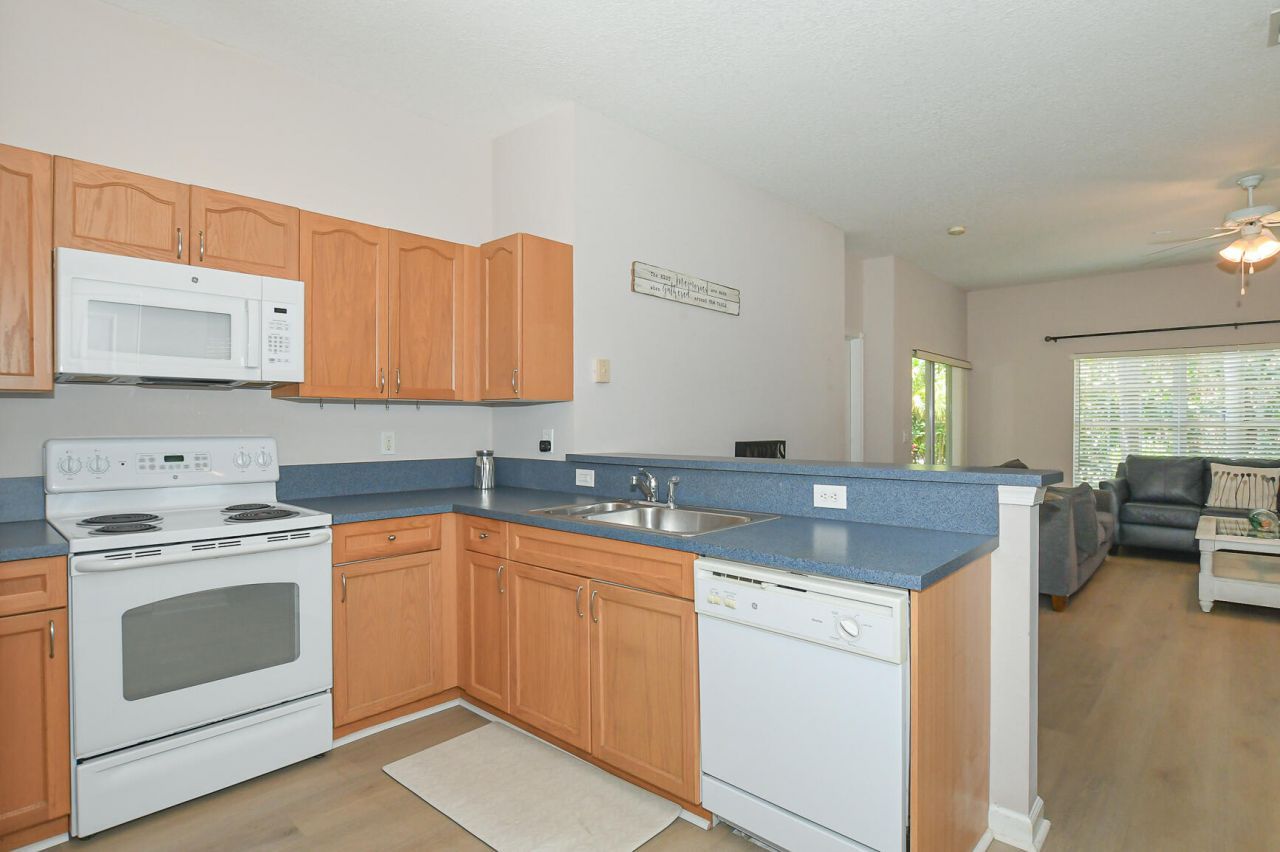 649 NE Bent Paddle Lane, Port Saint Lucie, FL 34983 Photo