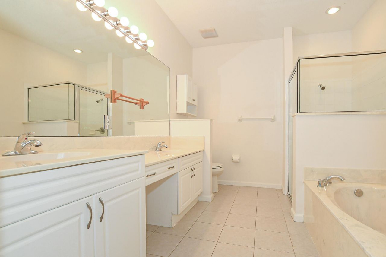 649 NE Bent Paddle Lane, Port Saint Lucie, FL 34983 Photo