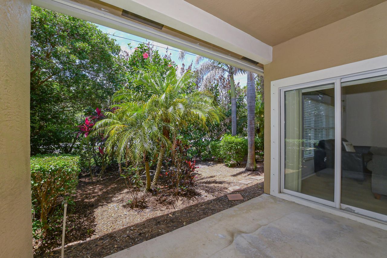 649 NE Bent Paddle Lane, Port Saint Lucie, FL 34983 Photo