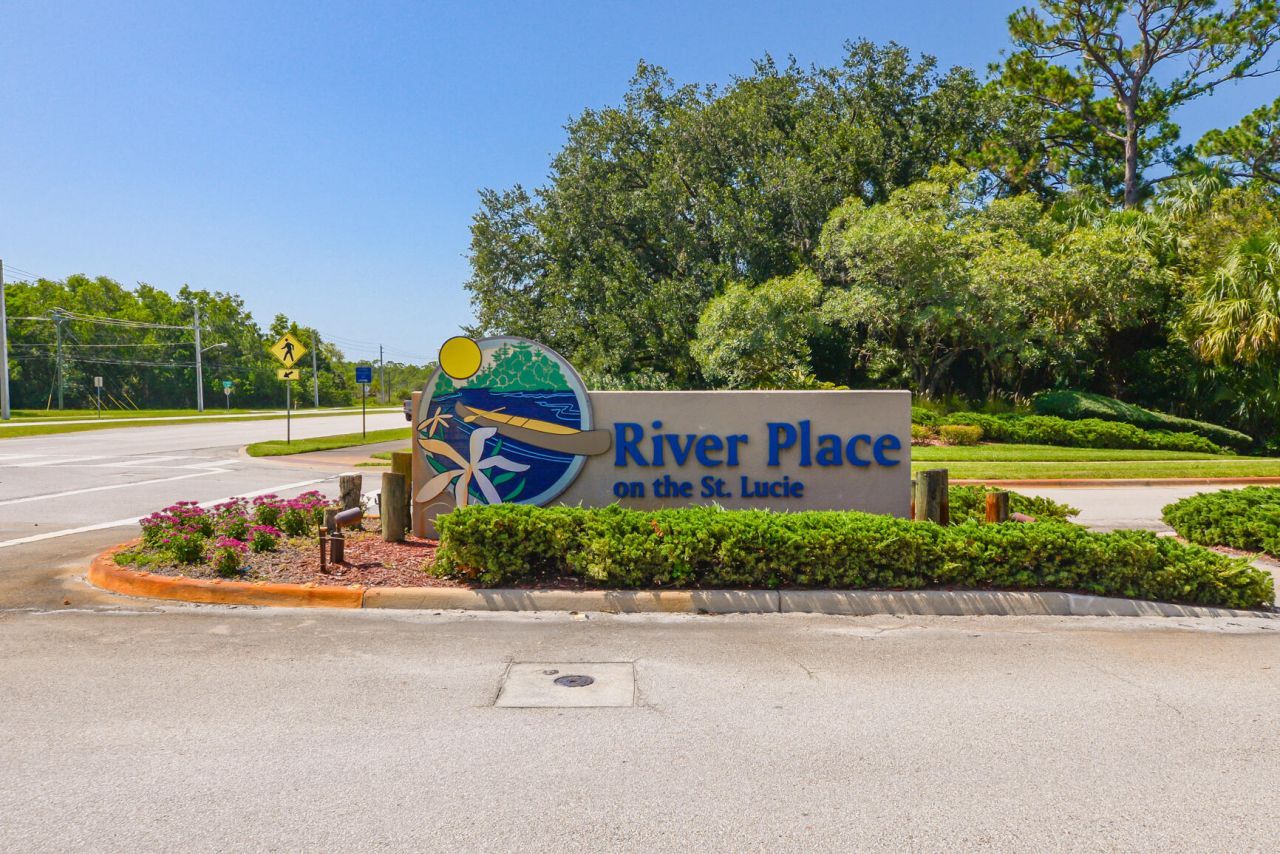 649 NE Bent Paddle Lane, Port Saint Lucie, FL 34983 Photo