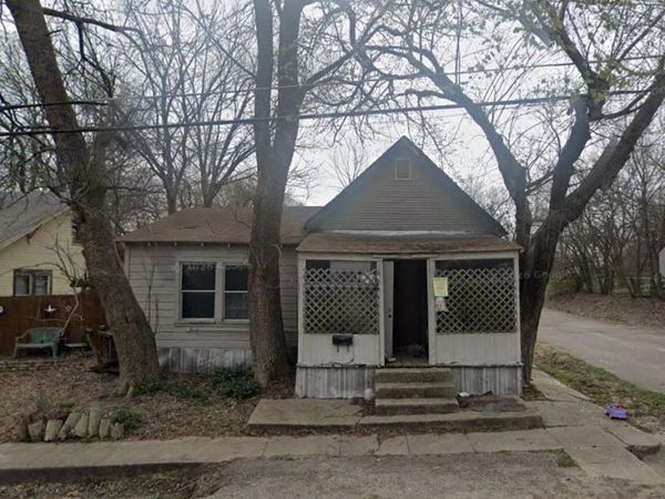 519 S 5th Street, Bonham, TX 75418