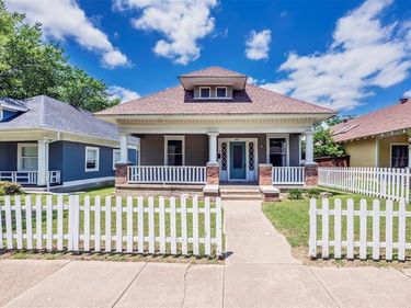 1804 Lipscomb Street, Fort Worth, TX 76110