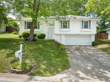 2316 Cougar Road, St Joseph, MO 64506