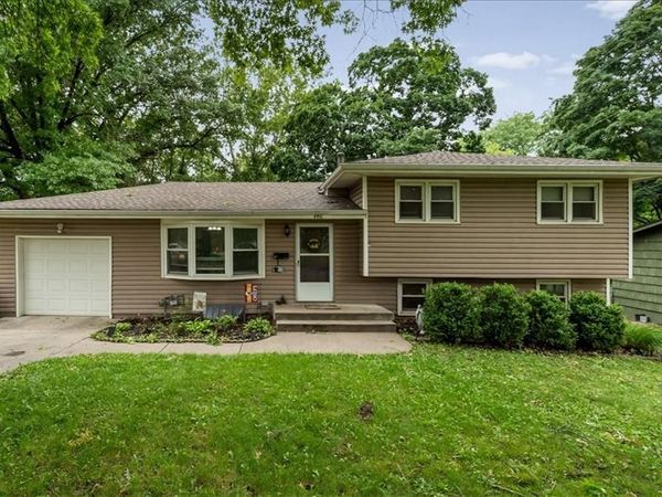 4910 N Spruce Avenue, Kansas City, MO 64119
