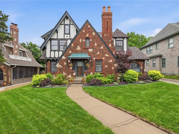 7241 Ward Parkway, Kansas City, MO 64114