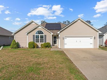 520 Red Maple Street , Bowling Green, KY 42101