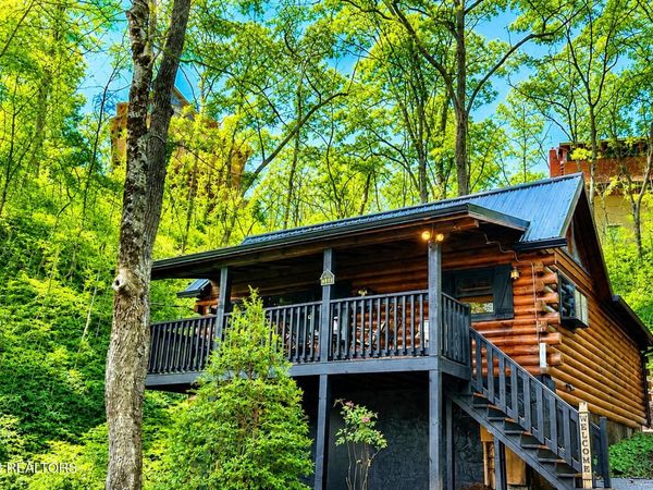 831 Bear Run Way, Sevierville, TN 37862