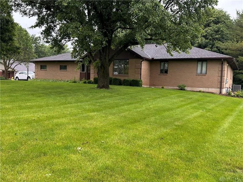 1344 N Regency, Xenia, OH 45385 Photo 2