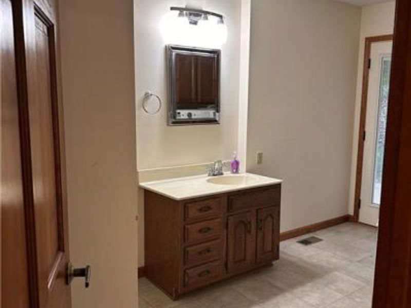 1344 N Regency, Xenia, OH 45385 Photo 7