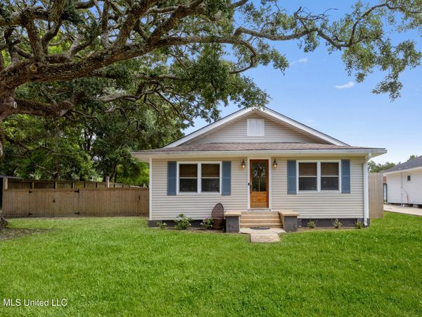 122 E Third Street, Long Beach, MS 39560