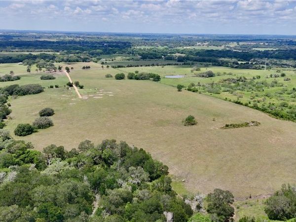 2116 Langdon Road, Weimar, TX 78962