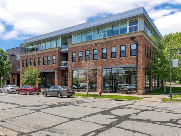 243 N Linn St, Iowa City, IA 52245