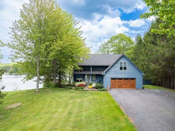 1776 State Route 48 , Fulton, NY 13069