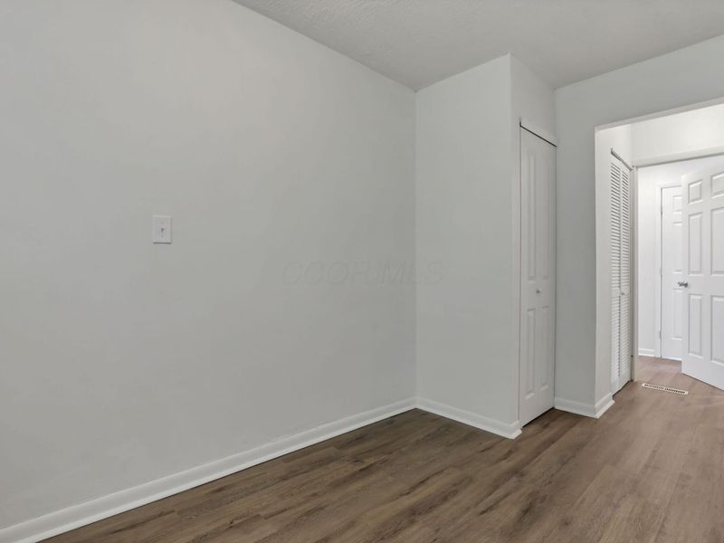 1910 Rosemont Avenue , Columbus, OH 43223 Photo 29